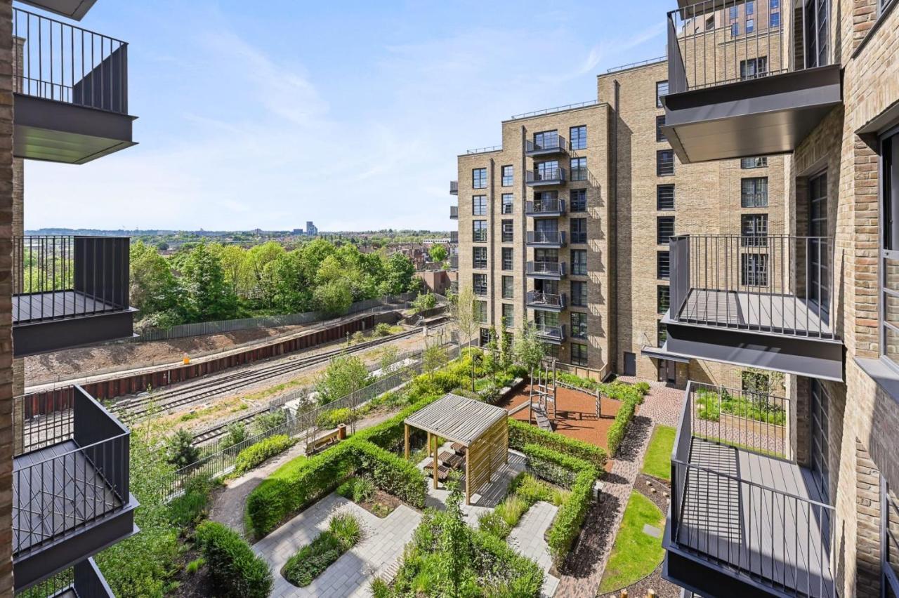 Modern And Chic Apartments At Ferrum Near Wembley Park Londra Exterior foto
