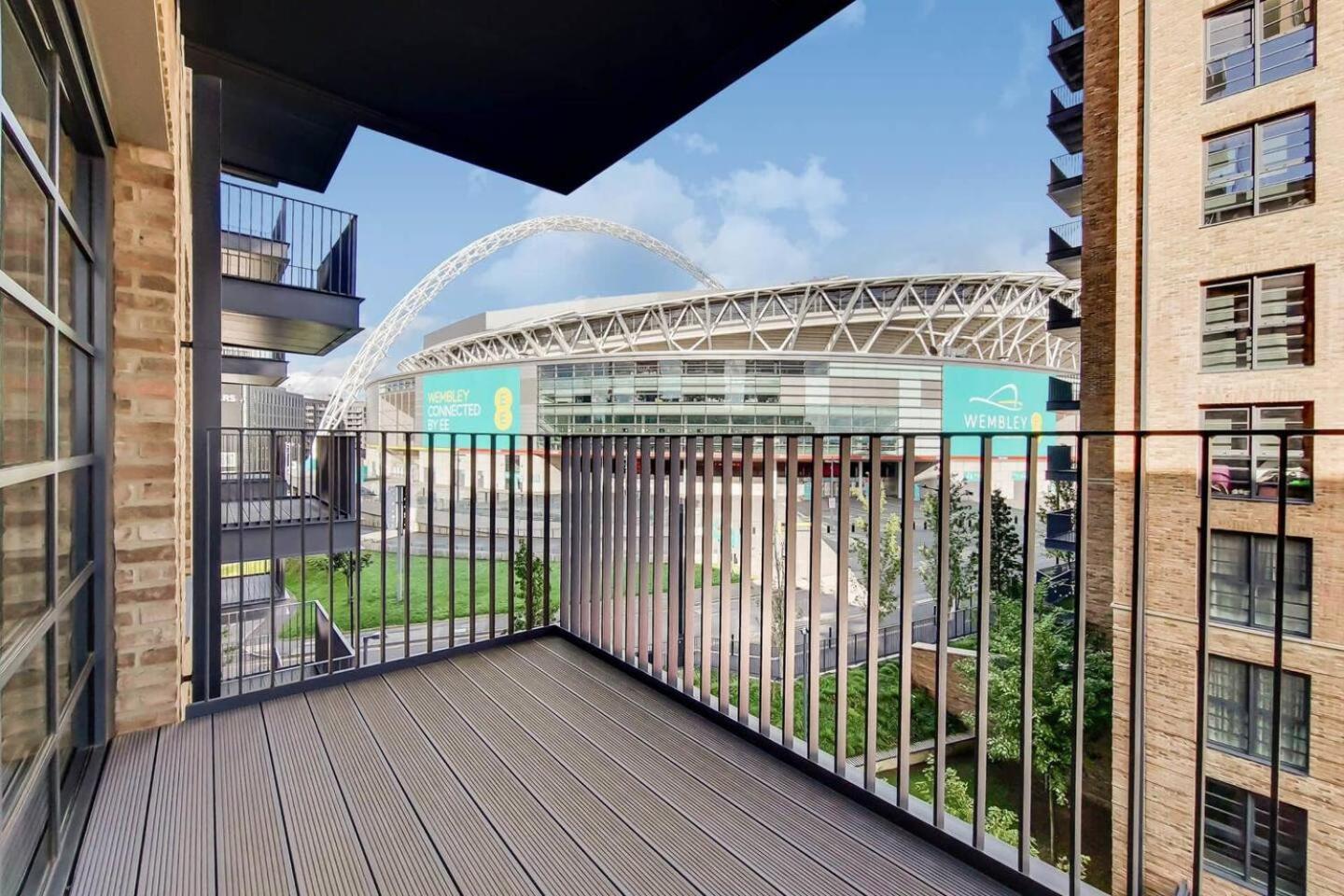 Modern And Chic Apartments At Ferrum Near Wembley Park Londra Exterior foto